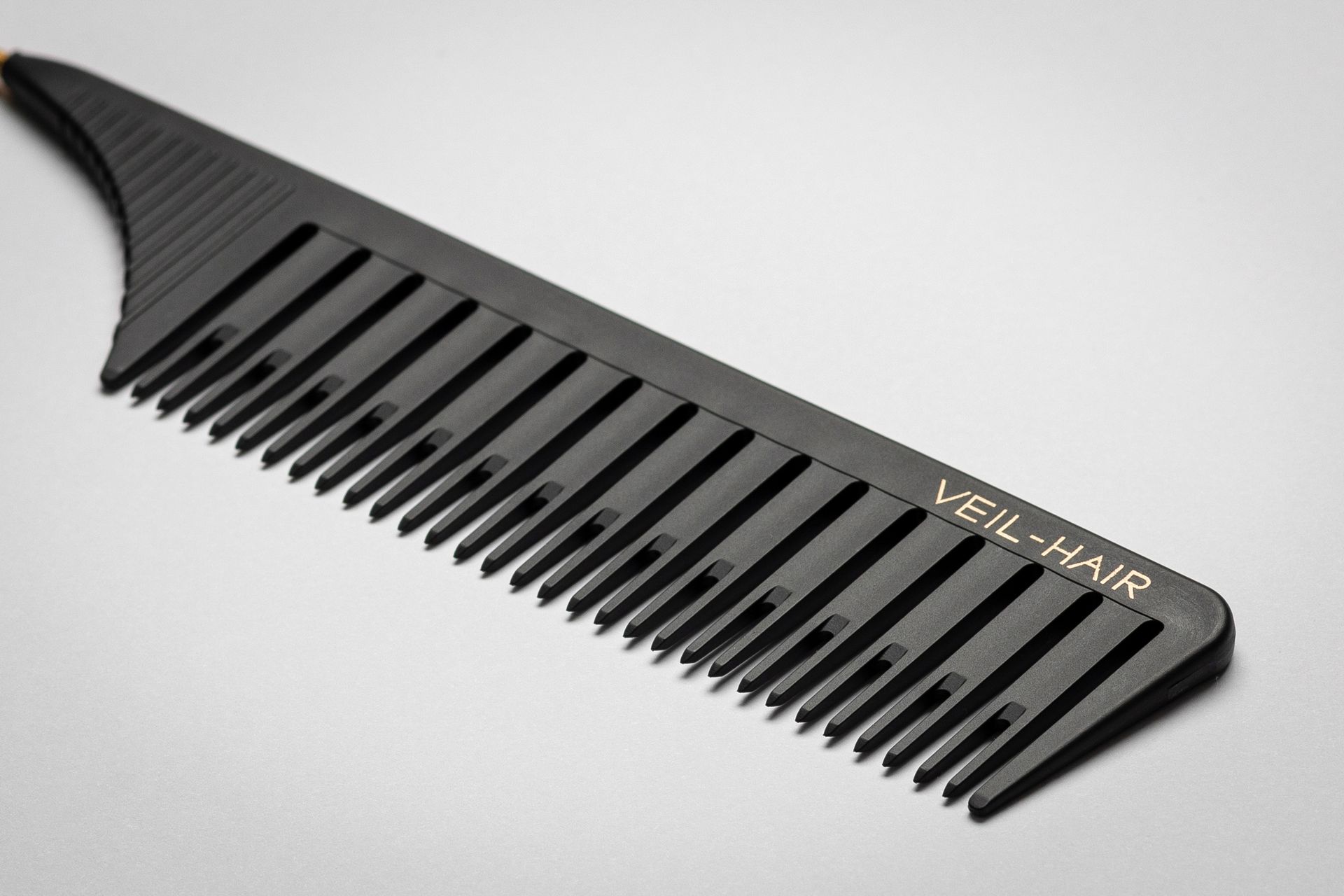 amj-combs-34
