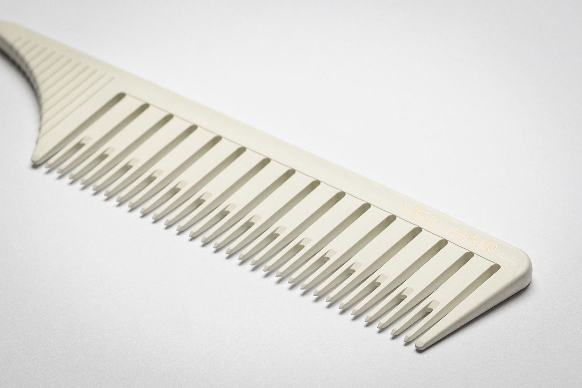 amj-combs-37