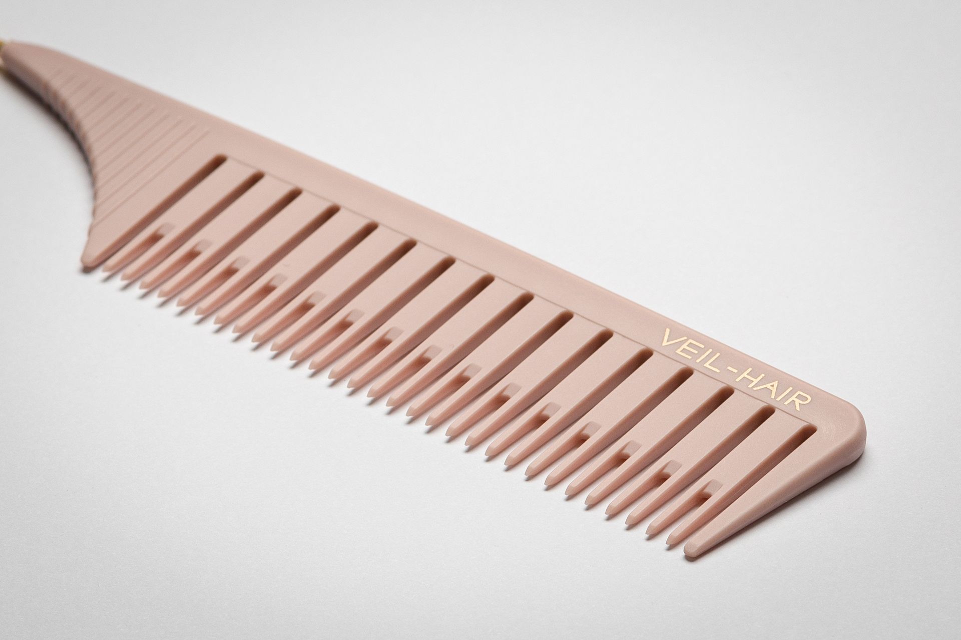 amj-combs-39